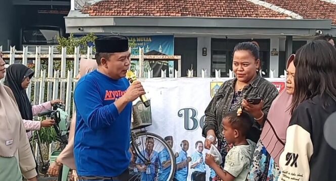 
					Berkah Ramadan 1446 H, Kompak Berbagi Takjil untuk Pengguna Jalan di Petarukan