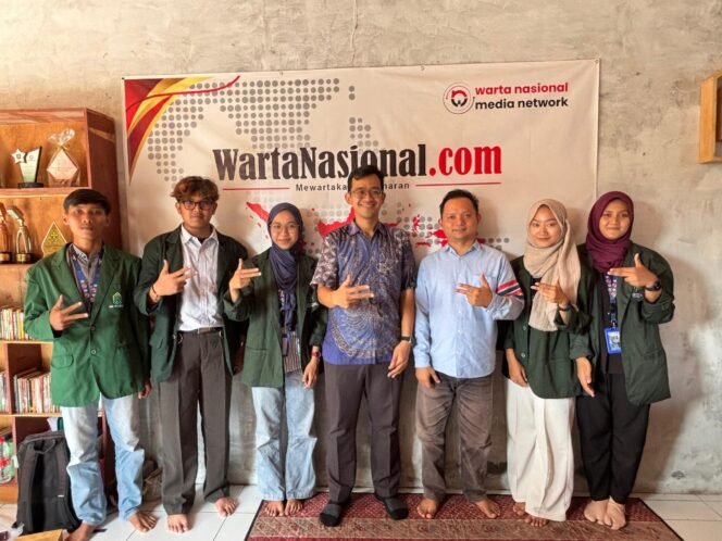 
					Selama Satu Bulan  Mahasiswa dan Mahasiswi Prodi KPI UIN Gusdur Pekalongan Belajar Jurnalistik di Redaksi Warta Nasional