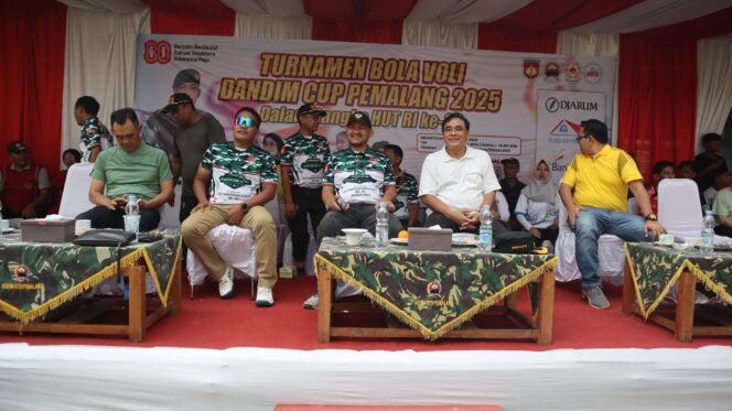 
					Dandim Pemalang Tutup Turnamen Bola Voli Dandim Cup 2025, Meriahkan HUT RI ke-80
