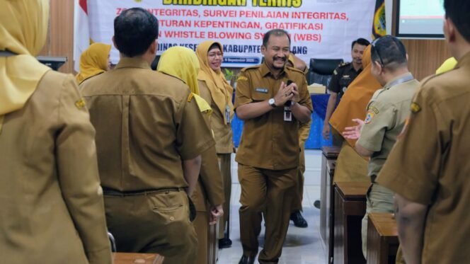 
					ASN Dinkes Harus Sehat Fisik dan Sehat Integritas, Tegas Bupati Anom