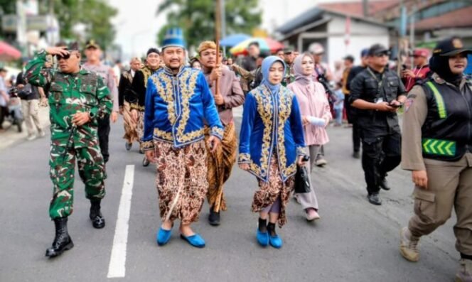 
					KPK OTT Bupati Pemalang, 21 Orang Diamankan dan Uang Tunai Lebih Rp2 Miliar Disita