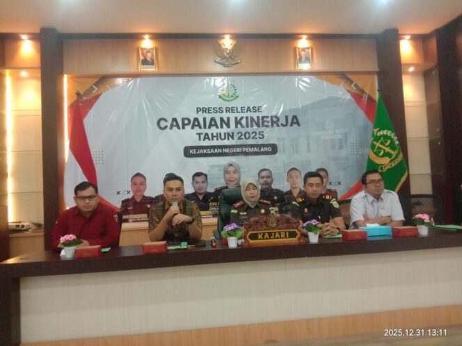 
					Kejari Pemalang Paparkan Capaian Kinerja 2025, PNBP Lampaui Target hingga 288 Persen