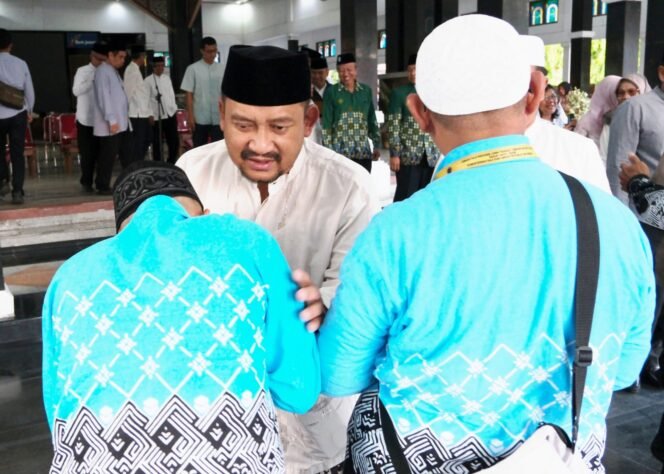 
					Ratusan Jemaah Haji Pemalang Tiba di Tanah Air, Bupati Anom: Semoga Menjadi Haji Mabrur