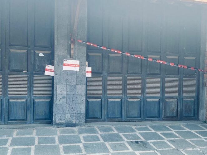 
					Babak Baru Kasus OTT Pemalang, Rumah Bupati Anom Widiyantoro Resmi Disegel KPK