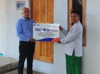 Secara simbolis oleh Rahman Hakim, selaku Supervisor Penunjang Operasional (SPO) BRI Cabang Pemalang, kepada Kepala MDA Walisongo, Mustofa, pada Senin (29/6/2026).