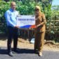 penyerahan simbolis yang dilakukan oleh Supervisor Penunjang Operasional (SPO) BRI Cabang Pemalang, Rahman Hakim, kepada Kepala Desa Wanarata, Elok Rakhmawati, SE, pada Senin (29/6/2026).