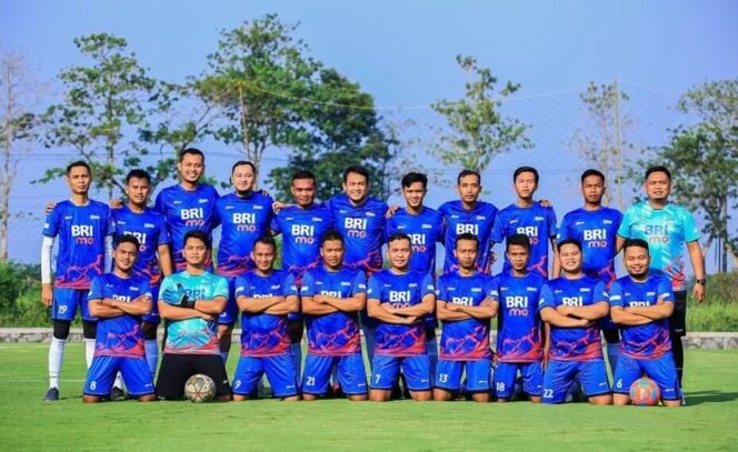 
					BRI Cabang Pemalang Bangun Kekompakan Lewat Sepak Bola Bersama di Sragi