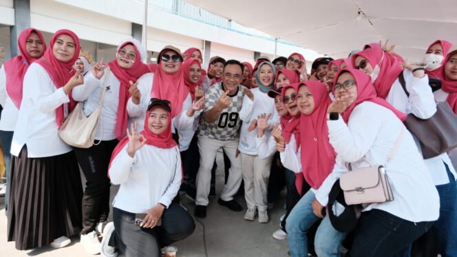 
					Peran Bidan Dalam Upaya Tekan AKI dan Stunting Dapat Apresuasi Oleh Plt Bupati Pemalang